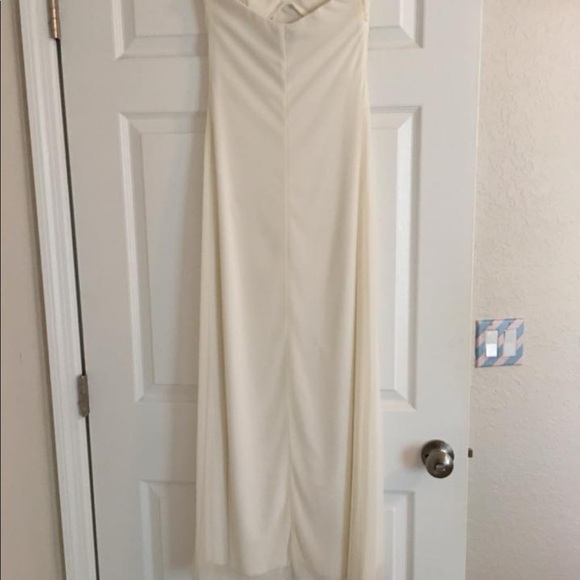 Ivory/cream wedding dress - Picture 2 of 3